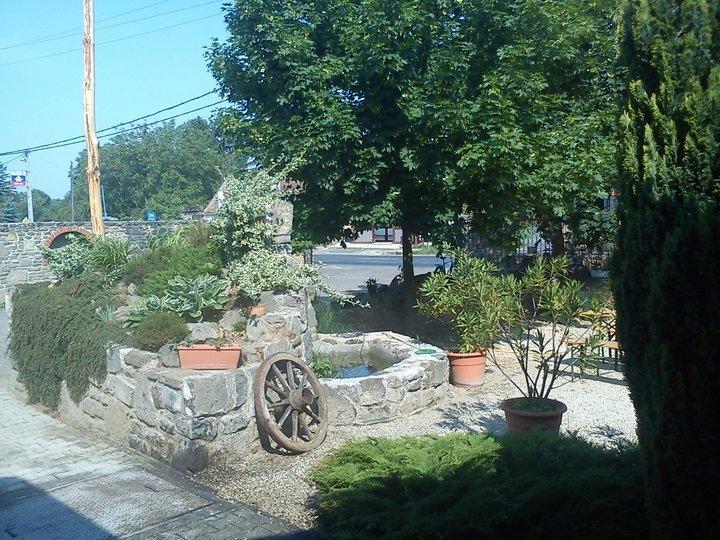 Borostyánkert Étterem&Vendégház Sitke Extérieur photo