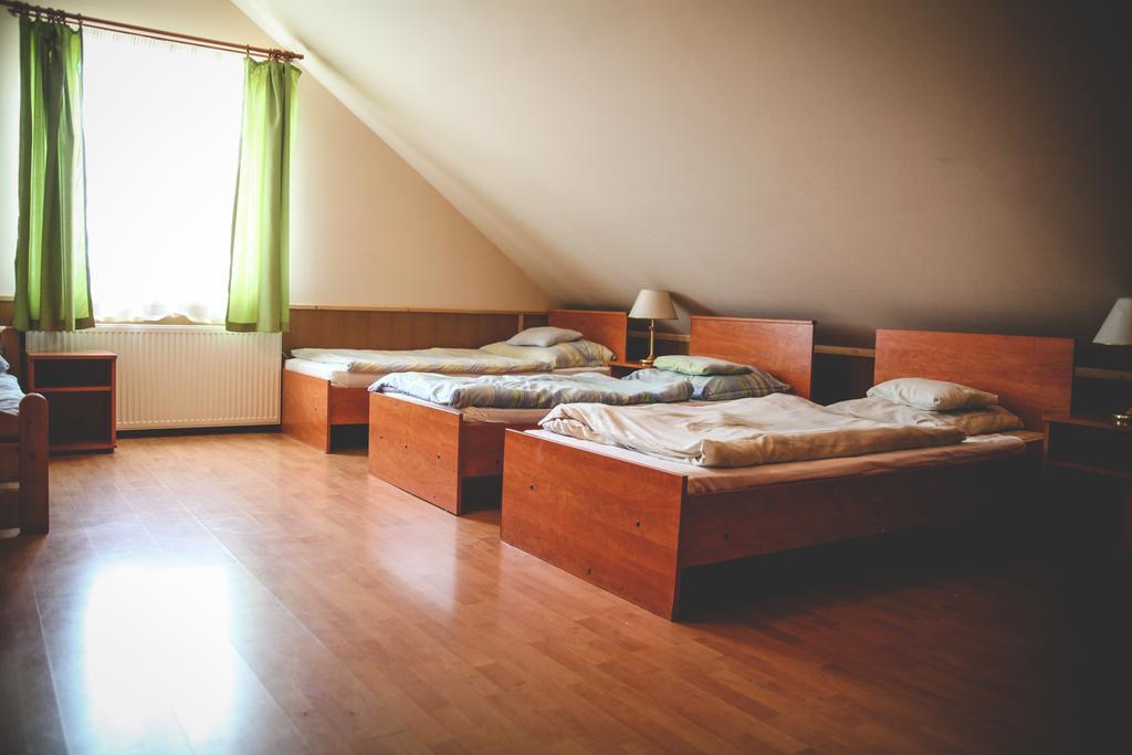 Borostyánkert Étterem&Vendégház Sitke Extérieur photo